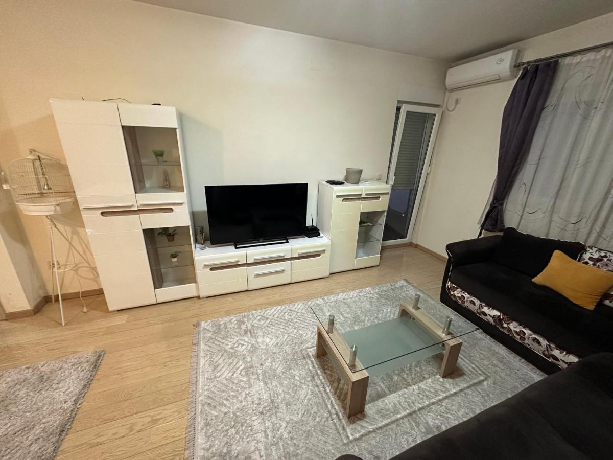 Hanna Apatment Podgorica Bagian luar foto